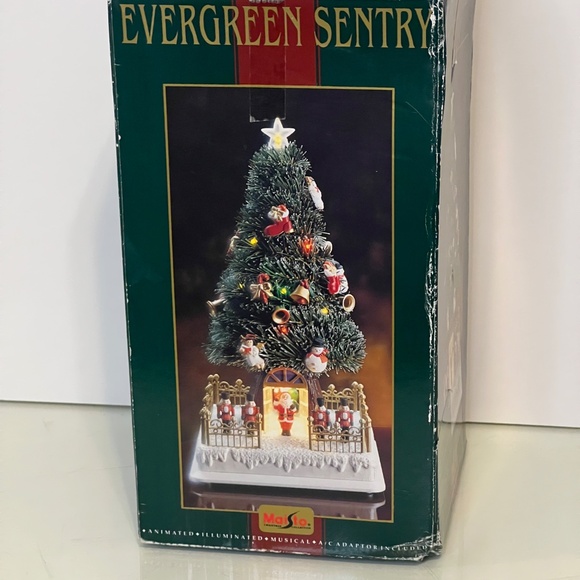 Maisto Evergreen Sentry 1995 Animated Illuminated Musical Tree Santa NIB 12” - Picture 2 of 16